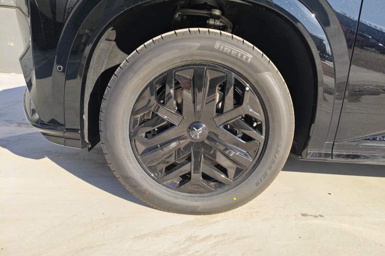 Used Hongqi Tiangong 08 2025 605 Pioneer Edition Left Front Wheel Hub