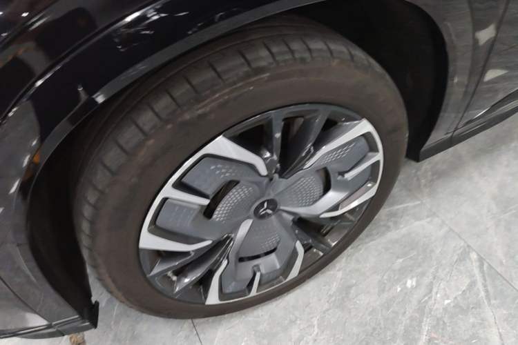 Used Hongqi Tiangong 08 2025 680 All-Wheel Drive Smart Selection Edition Left Front Wheel Hub
