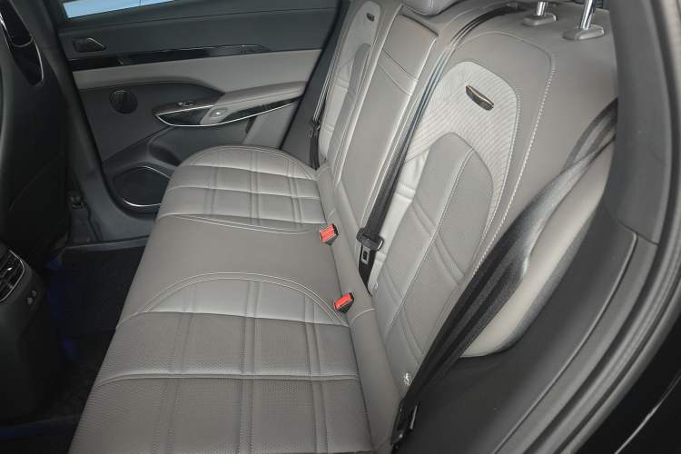 Used Hongqi Tiangong 08 2025 680 Ultra Four-Wheel-Drive Version Left Rear Seat