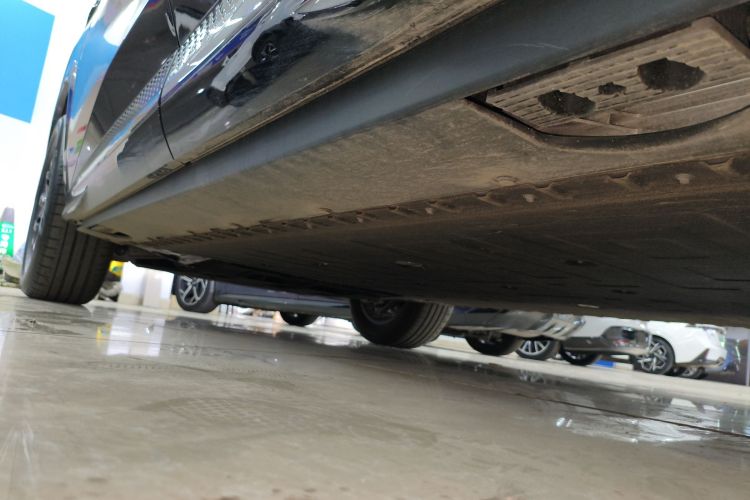 Used Hongqi Tiangong 08 2025 605 Max Rear-Drive Version Left Side Sill