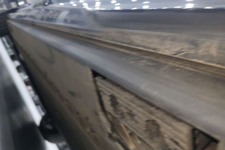 Used Hongqi Tiangong 08 2025 680 Ultra Four-Wheel-Drive Version Left Side Sill