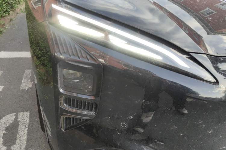 Used Hongqi Tiangong 08 2025 730 Max Rear-Drive Version Right Front Headlight