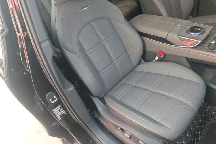 Used Hongqi Tiangong 08 2025 680 All-Wheel Drive Smart Selection Edition Right Front Seat