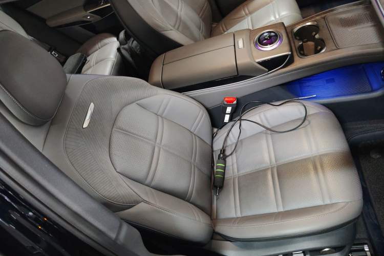 Used Hongqi Tiangong 08 2025 680 Ultra Four-Wheel-Drive Version Right Front Seat