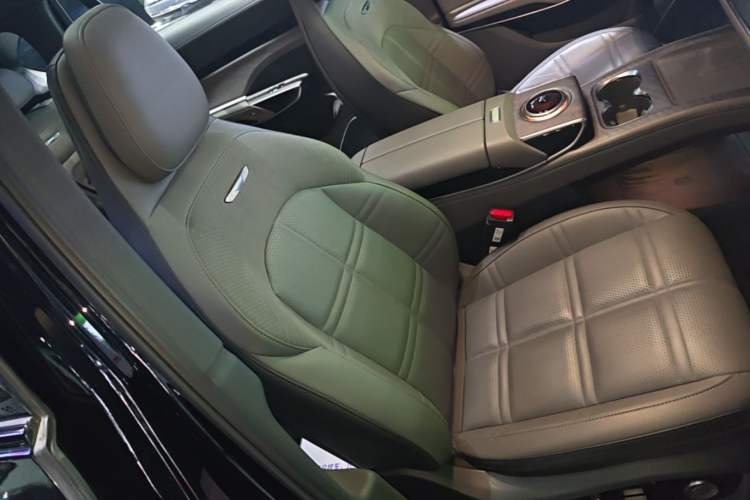 Used Hongqi Tiangong 08 2025 680 Ultra Four-Wheel-Drive Version Right Front Seat