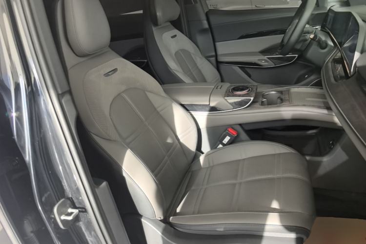 Used Hongqi Tiangong 08 2025 680 Ultra Four-Wheel-Drive Version Right Front Seat