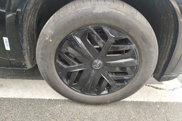 Used Hongqi Tiangong 08 2025 605 Pioneer Edition Right Front Wheel Hub