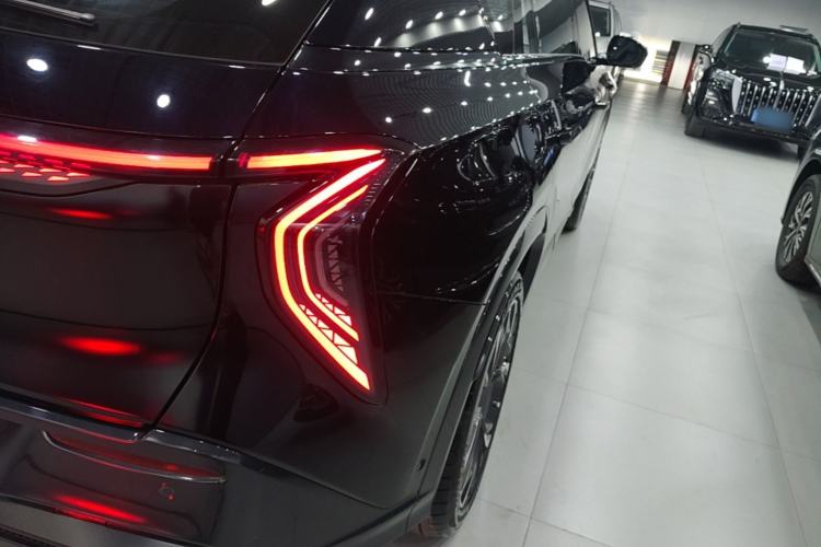 Used Hongqi Tiangong 08 2025 680 Ultra Four-Wheel-Drive Version Right Rear Taillight