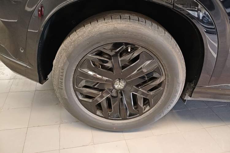 Used Hongqi Tiangong 08 2025 730 Max Rear-Drive Version Right Rear Wheel Hub
