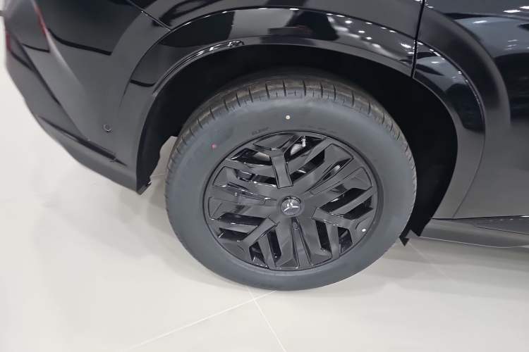 Used Hongqi Tiangong 08 2025 605 Pioneer Edition Right Rear Wheel Hub
