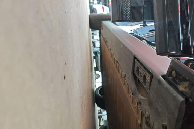Used Hongqi Tiangong 08 2025 680 All-Wheel Drive Smart Selection Edition Right Side Sill