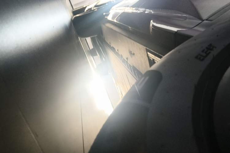 Used Hongqi Tiangong 08 2025 730 Max Rear-Drive Version Right Side Sill