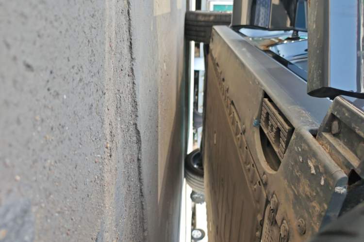 Used Hongqi Tiangong 08 2025 680 Ultra Four-Wheel-Drive Version Right Side Sill