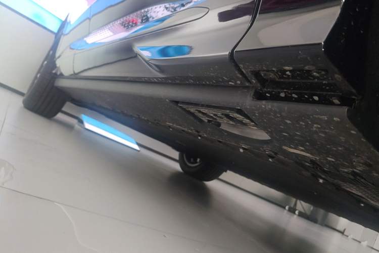 Used Hongqi Tiangong 08 2025 605 Pioneer Edition Right Side Sill