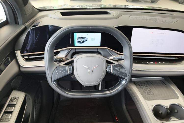 Used Hongqi Tiangong 08 2025 730 Max Rear-Drive Version Steering Wheel