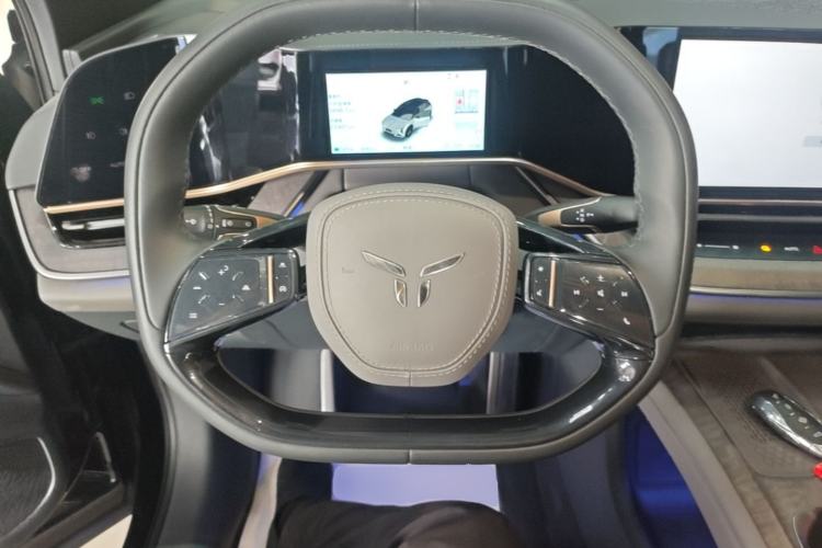 Used Hongqi Tiangong 08 2025 680 Ultra Four-Wheel-Drive Version Steering Wheel