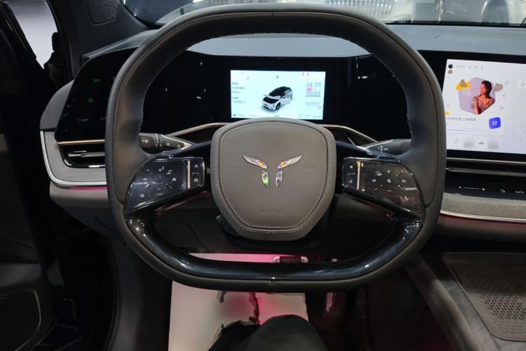 Used Hongqi Tiangong 08 2025 680 Ultra Four-Wheel-Drive Version Steering Wheel
