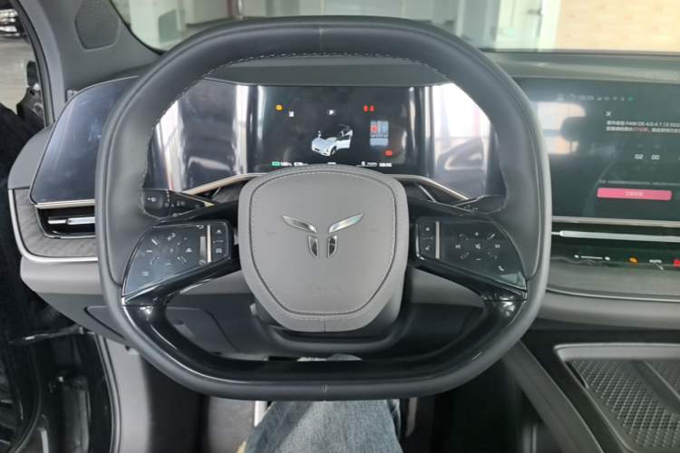 Used Hongqi Tiangong 08 2025 680 Ultra Four-Wheel-Drive Version Steering Wheel
