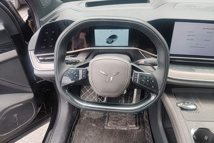 Used Hongqi Tiangong 08 2025 680 Ultra Four-Wheel-Drive Version Steering Wheel