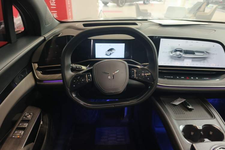 Used Hongqi Tiangong 08 2025 680 Ultra Four-Wheel-Drive Version Steering Wheel