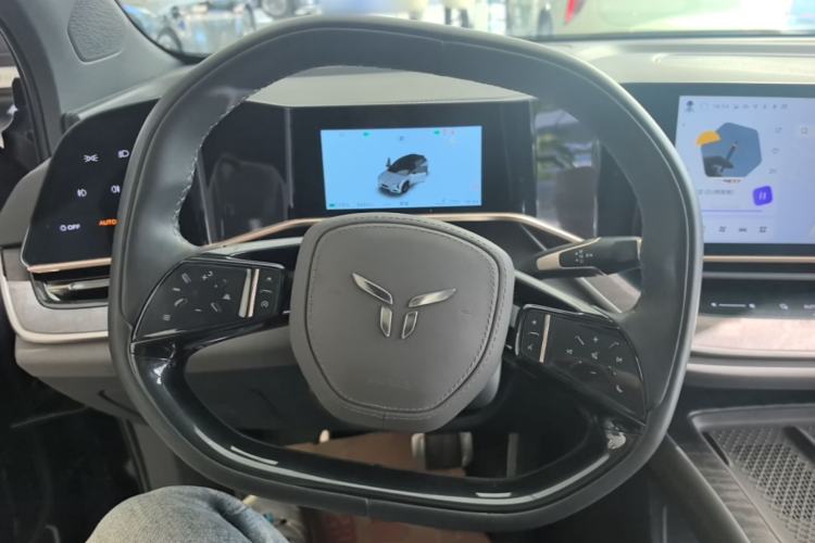 Used Hongqi Tiangong 08 2025 680 Ultra Four-Wheel-Drive Version Steering Wheel