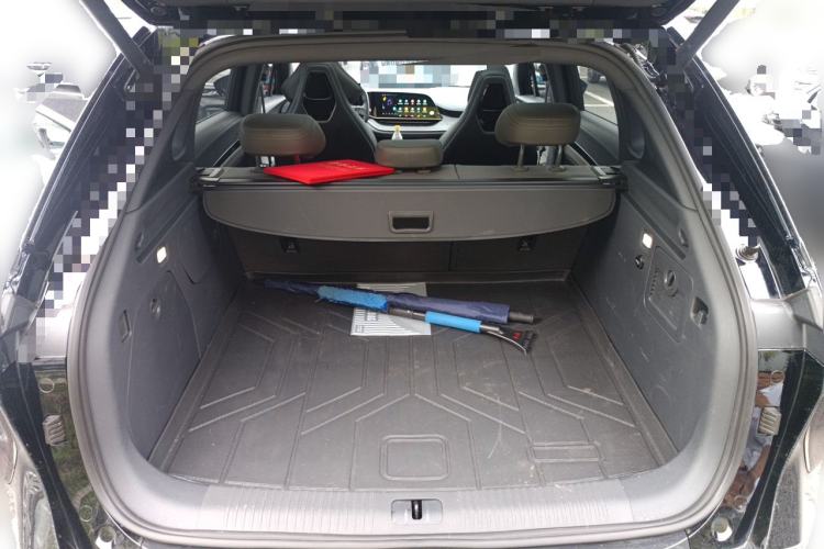 Used Hongqi Tiangong 08 2025 680 Ultra Four-Wheel-Drive Version Trunk