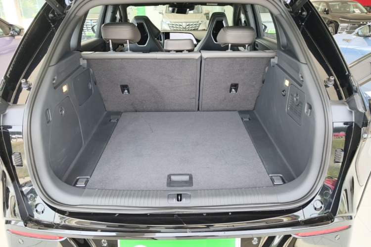 Used Hongqi Tiangong 08 2025 730 Max Rear-Drive Version Trunk