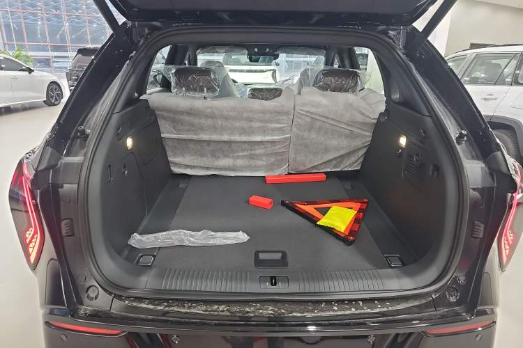 Used Hongqi Tiangong 08 2025 605 Pioneer Edition Trunk