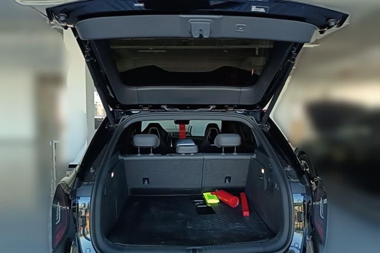 Used Hongqi Tiangong 08 2025 680 Ultra Four-Wheel-Drive Version Trunk