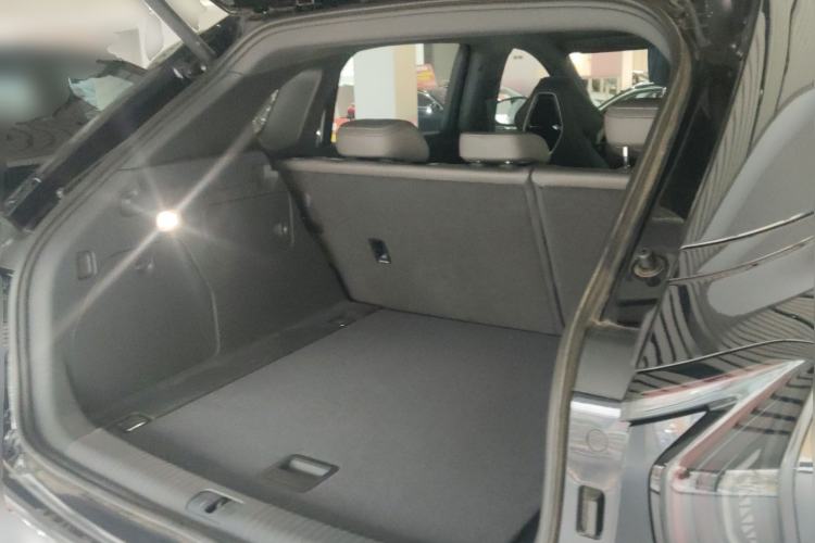 Used Hongqi Tiangong 08 2025 680 Ultra Four-Wheel-Drive Version Trunk