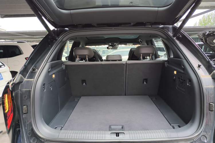 Used Hongqi Tiangong 08 2025 565 Four-Wheel Drive Smart Selection Edition Trunk