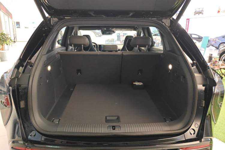 Used Hongqi Tiangong 08 2025 605 Pioneer Edition Trunk