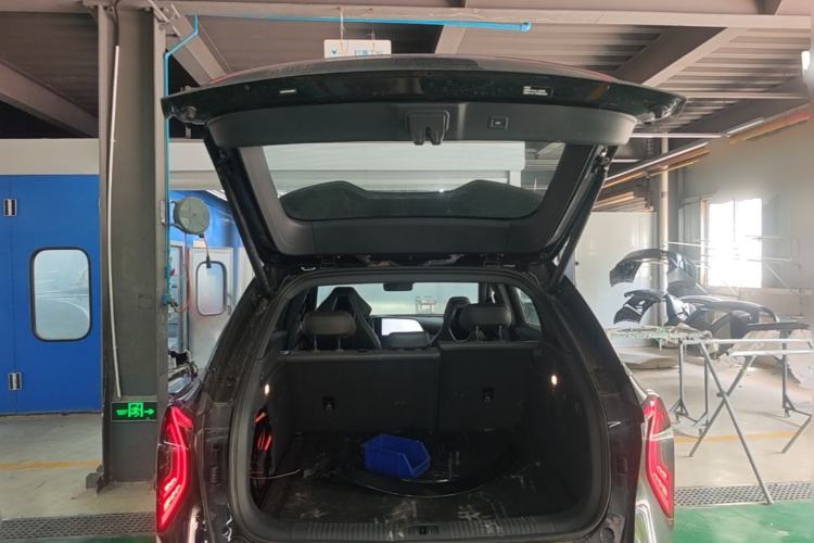 Used Hongqi Tiangong 08 2025 680 Ultra Four-Wheel-Drive Version Trunk