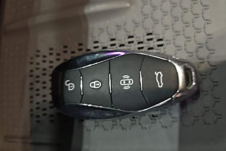 Used Hongqi Tiangong 08 2025 680 Ultra Four-Wheel-Drive Version Vehicle Key