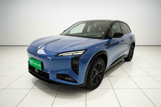 Ojetý Hongqi Tiangong 08 2025 730 Max Rear-Drive Version