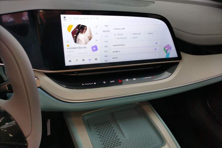 Used Hongqi Tiangong 08 2025 605 Smart Selection Edition Audio And AC Panel