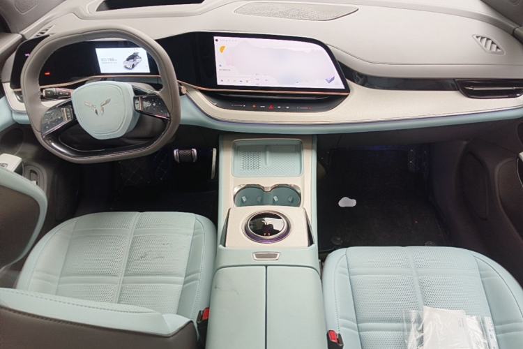 Used Hongqi Tiangong 08  Center Console