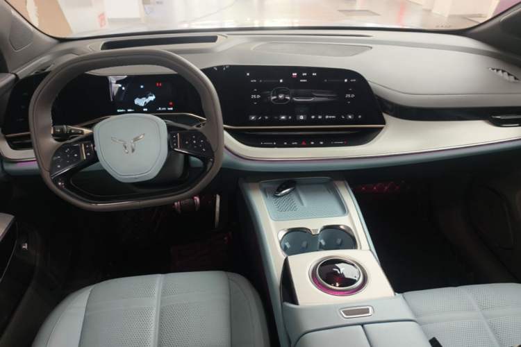 Used Hongqi Tiangong 08 2025 730 Smart Selection Edition Center Console