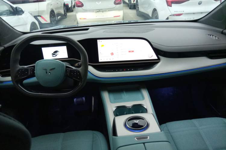 Used Hongqi Tiangong 08 2025 730 Smart Selection Edition Center Console