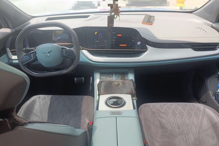 Used Hongqi Tiangong 08 2025 730 Max Rear-Drive Version Center Console