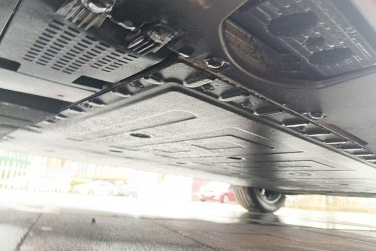 Used Hongqi Tiangong 08  Chassis Front Left