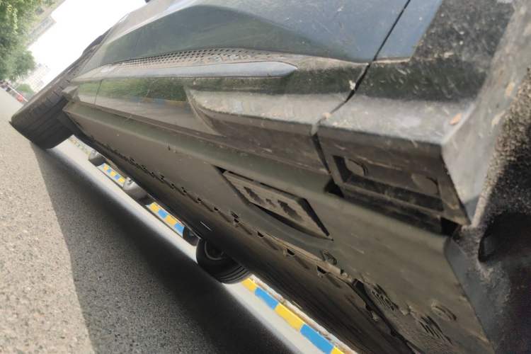 Used Hongqi Tiangong 08 2025 605 Max Rear-Drive Version Chassis Front Right