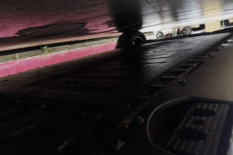 Used Hongqi Tiangong 08  Chassis Front Right
