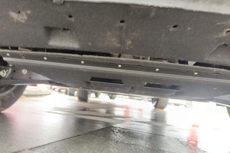 Used Hongqi Tiangong 08  Chassis Rear