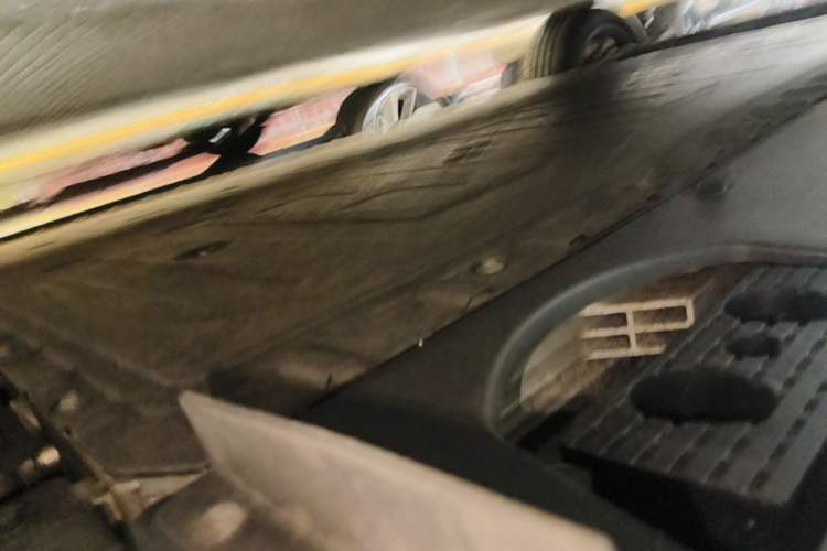 Used Hongqi Tiangong 08  Chassis Rear Left