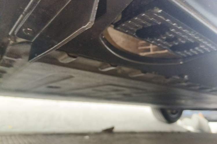 Used Hongqi Tiangong 08  Chassis Rear Right