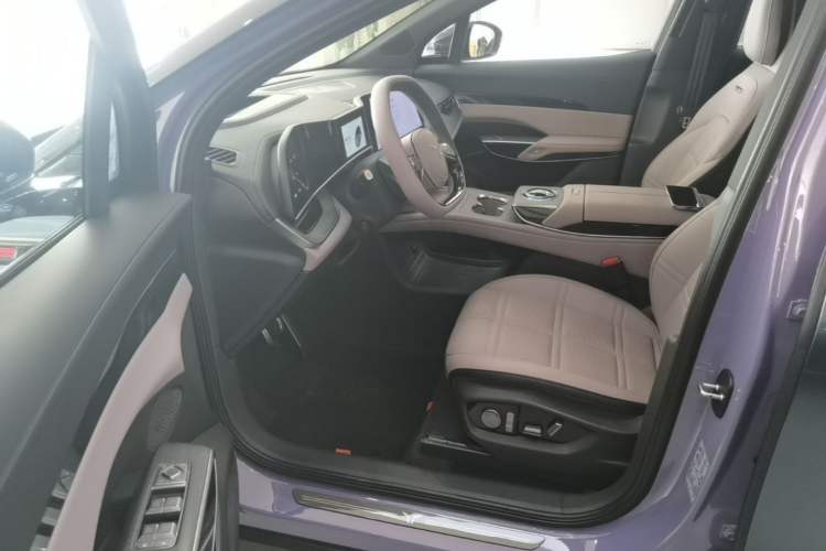 Used Hongqi Tiangong 08 2025 680 Ultra Four-Wheel-Drive Version Driver Seat