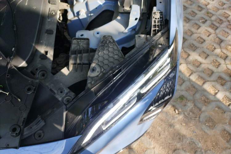 Used Hongqi Tiangong 08 2025 730 Max Rear-Drive Version Engine Bay Left