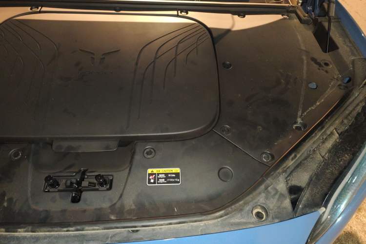 Used Hongqi Tiangong 08 2025 730 Max Rear-Drive Version Engine Bay Left
