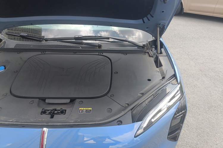 Used Hongqi Tiangong 08 2025 730 Max Rear-Drive Version Engine Bay Left